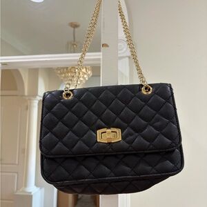 Elegant Black Quilted Chain Bag